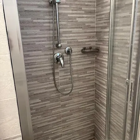 Apartman House La Rosa *